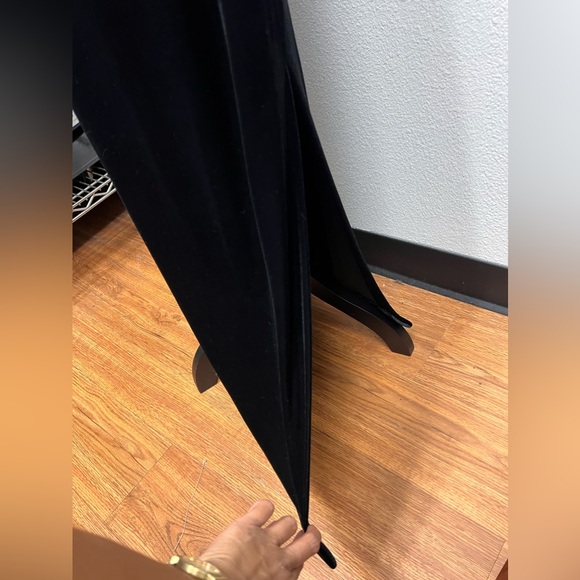 Arianna by Rachel Kaye Y2K Velvet Floral Embroidered High Slit Shaw Gown Size 14 - Picture 4 of 15